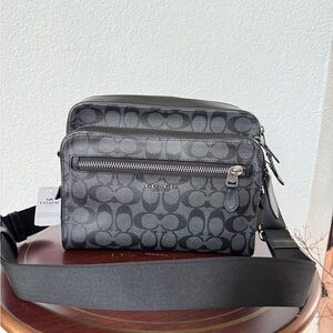 ❤️NWT COACH Camera Signature 91485 Dark Gray Black PVC Leather Shoulder